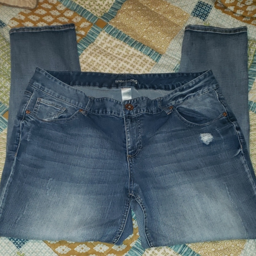 Maurices slightly destructive stretch jeans 20